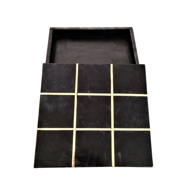 Tic Tac Toe Box